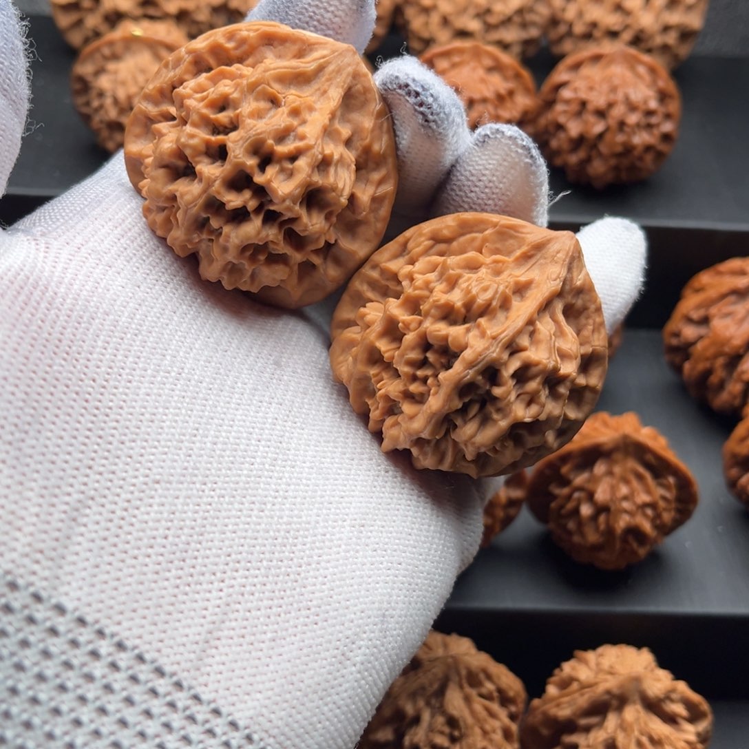 ****.把件文玩核桃大花