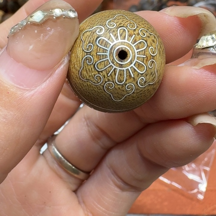 沉香吊坠馨安居沉香定制款