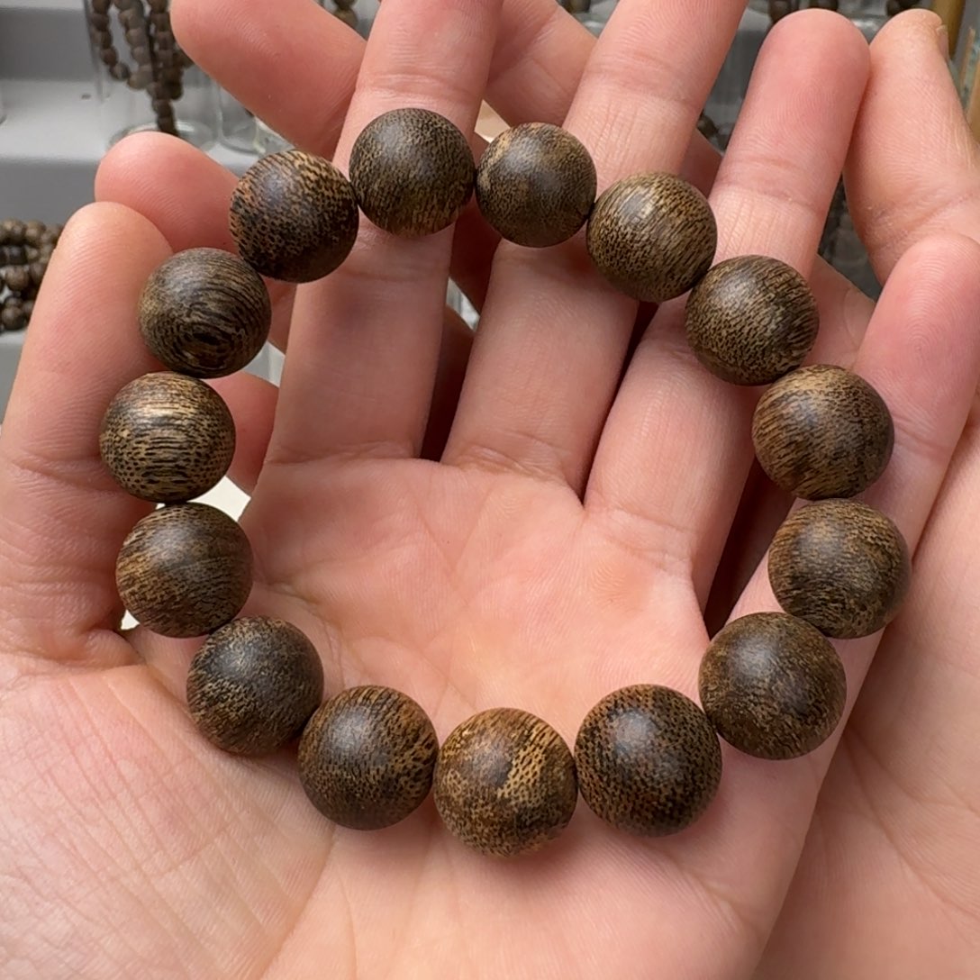 沉香手串嗣沉香柬埔寨圆珠卡14+保22克手串