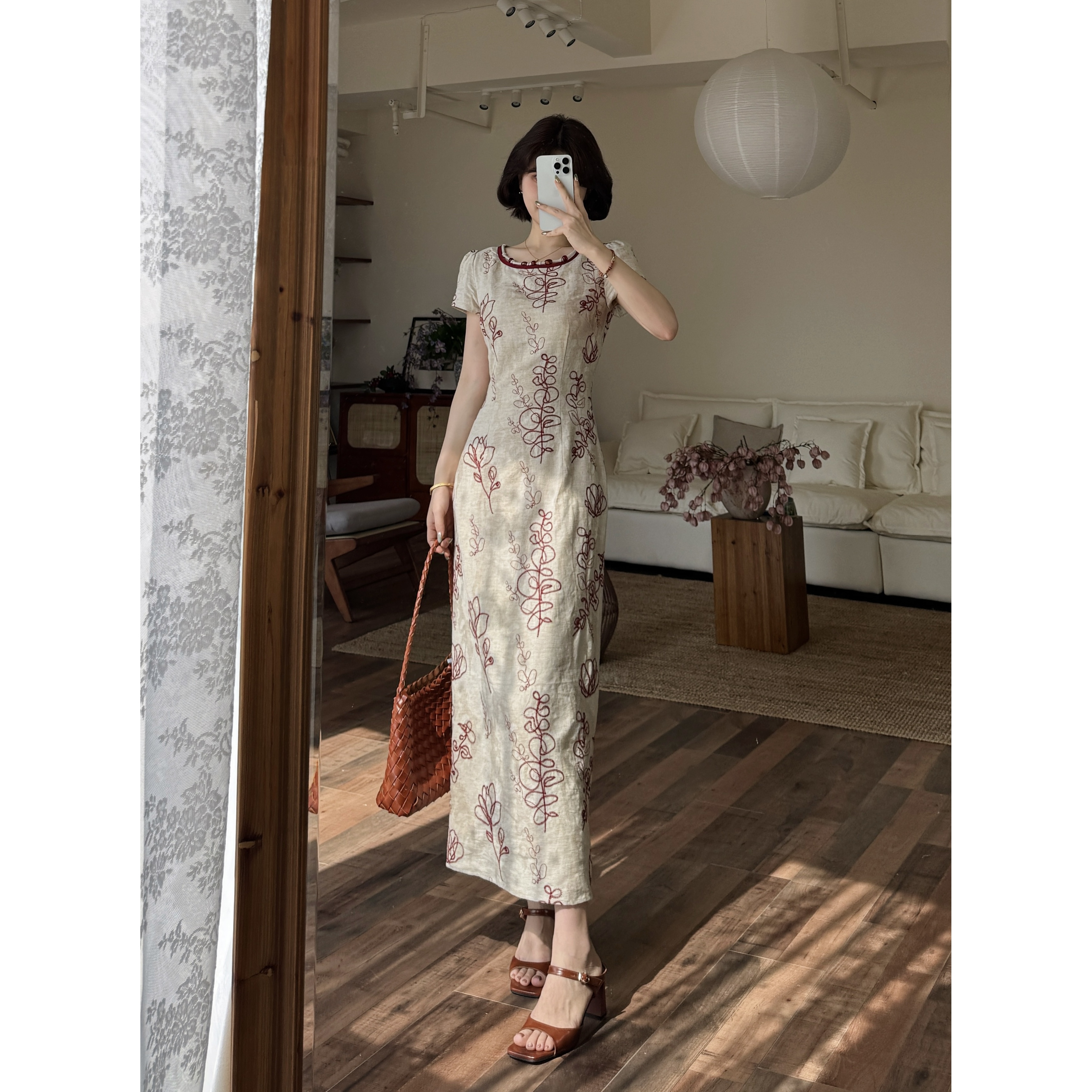 蕾英俊-香漪-夏季圆领串珠装饰天然棉麻刺绣正肩袖连衣裙-JF6483