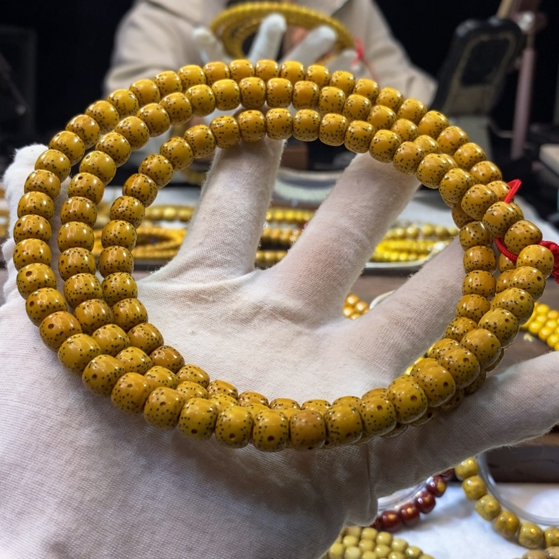 翔***吊坠星月菩提8x9通体108