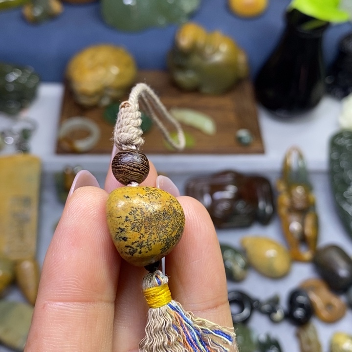 岫岩河磨玉（透闪石质玉）未镶嵌挂件