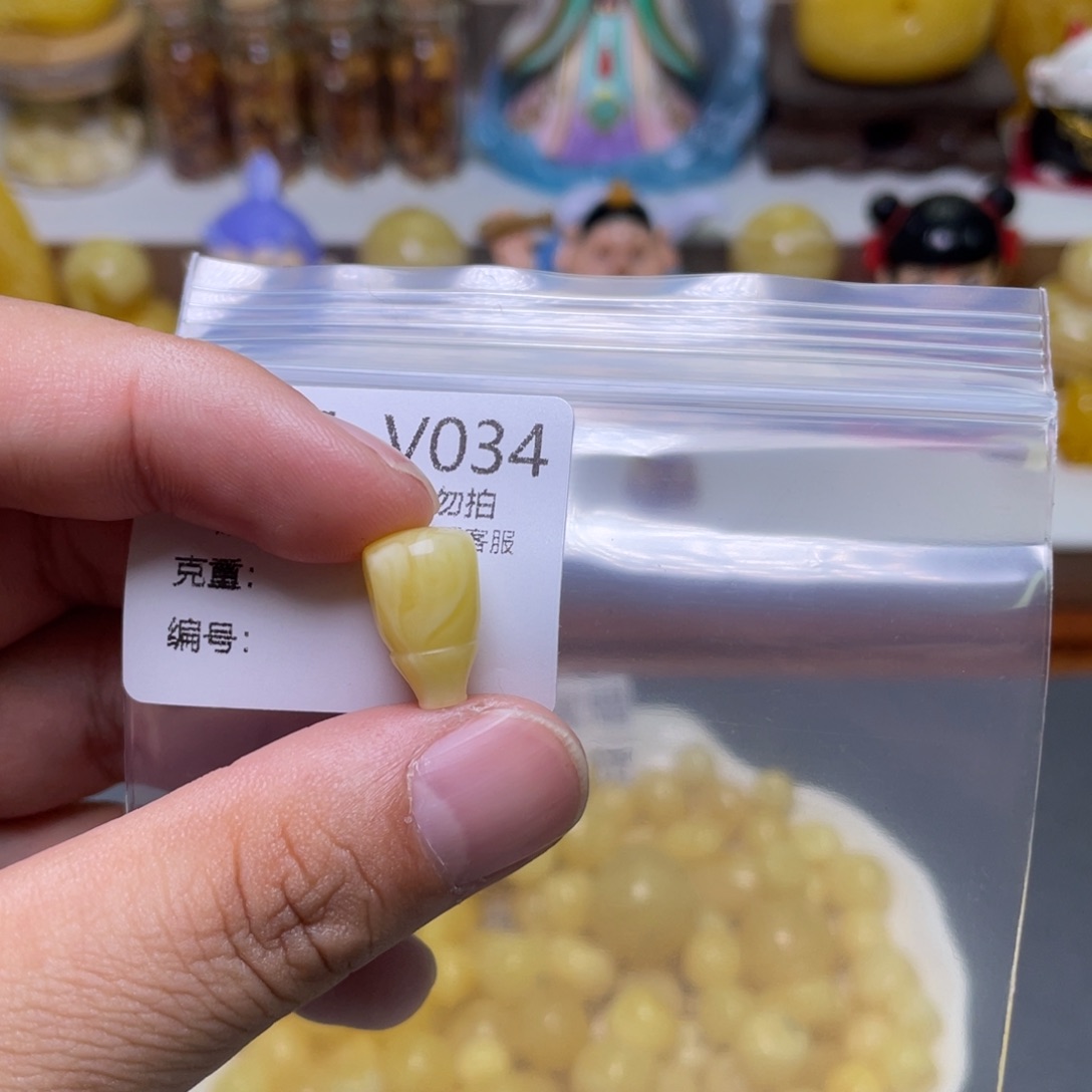 琥珀珠宝奇石未镶嵌