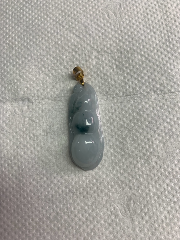 玉如军意翡翠珠宝