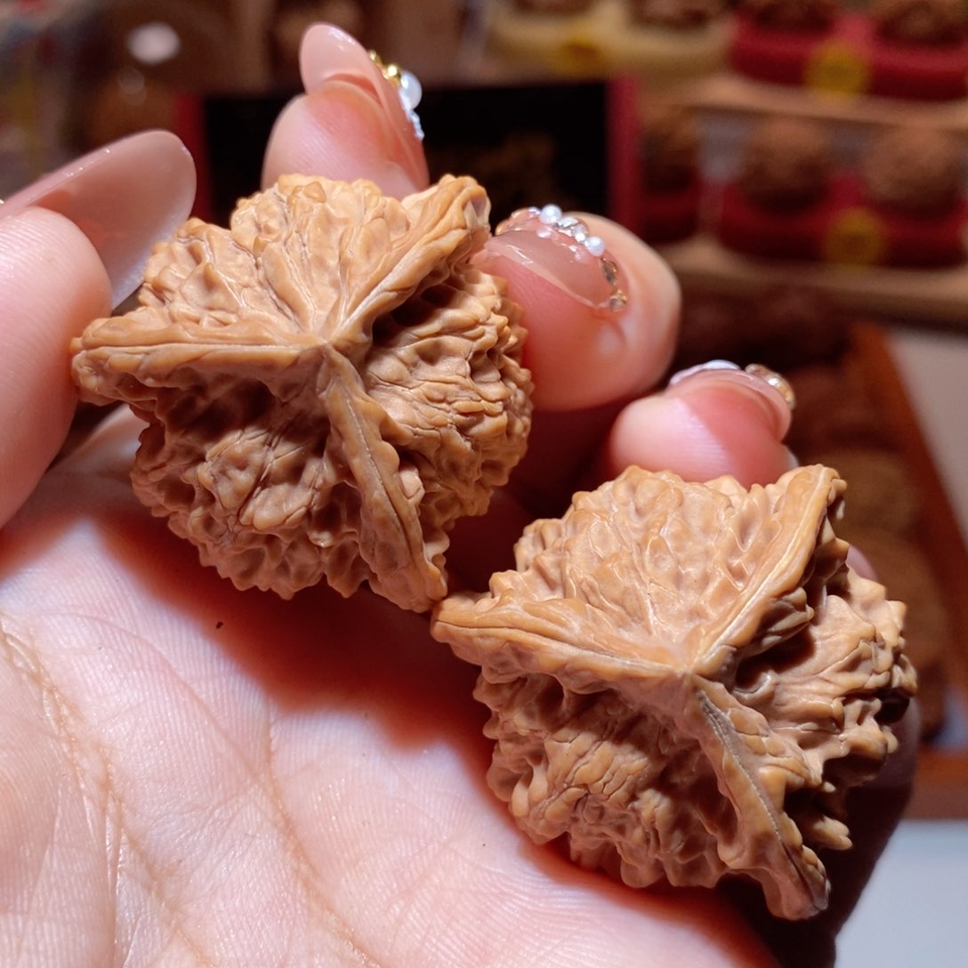 文玩核桃把件36尺盘山正奔