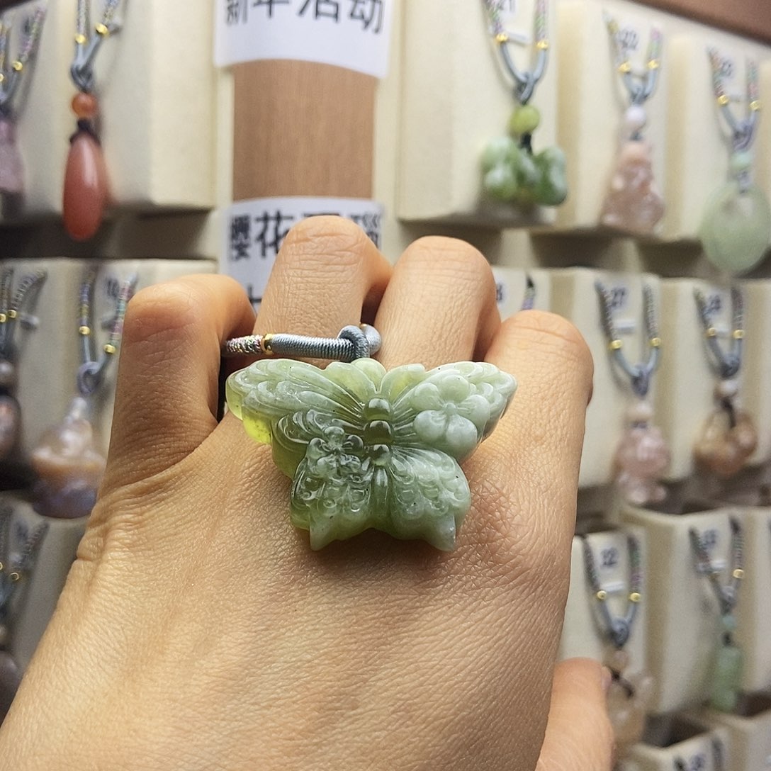 石英质玉颈饰未镶嵌陌**苒