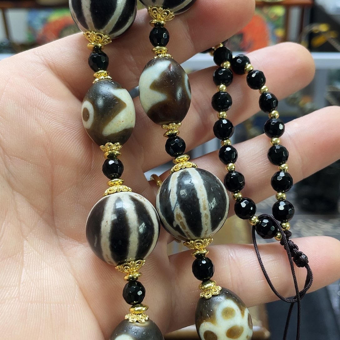 玛瑙/玉髓未镶嵌多样性发一条