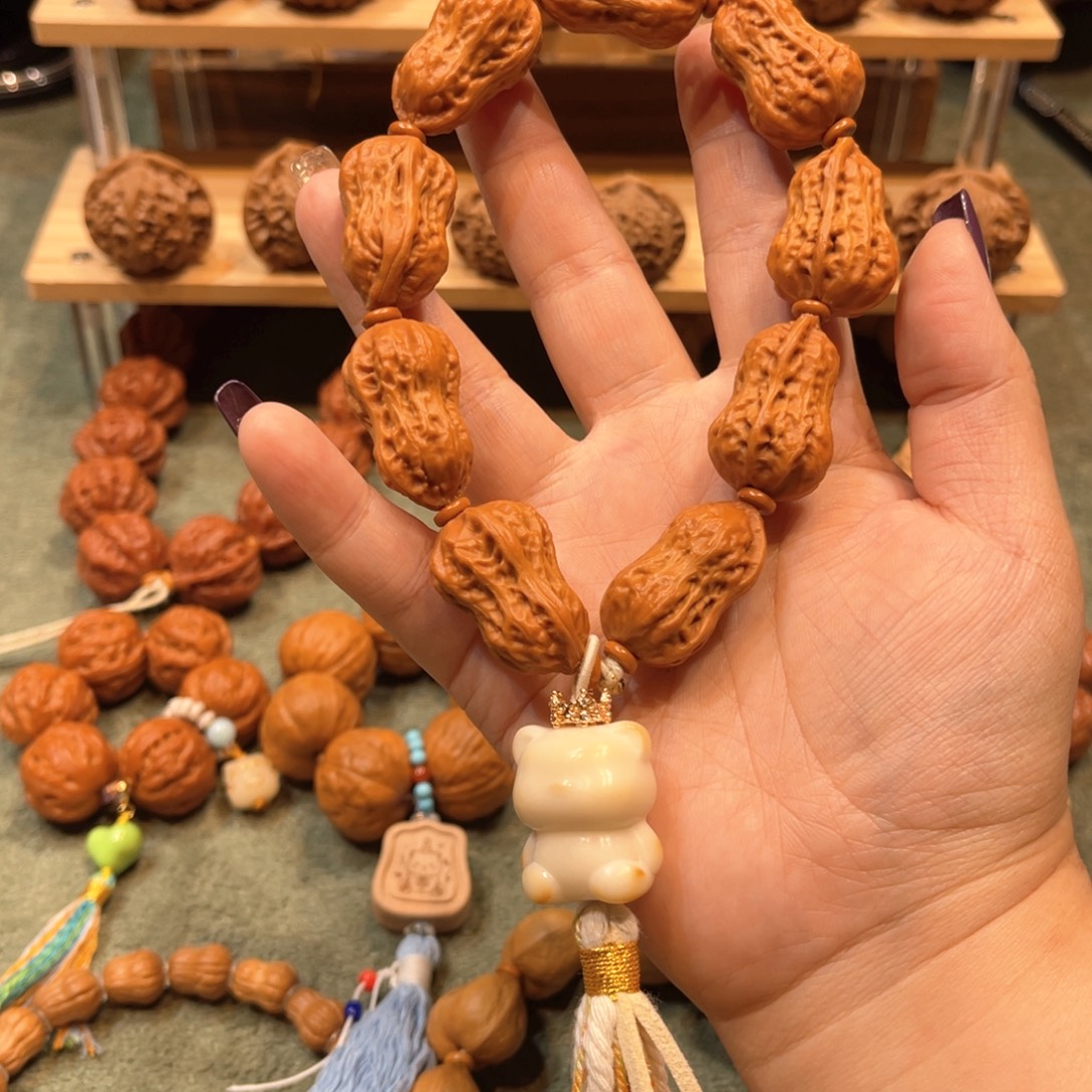 桃核把件小花生手持