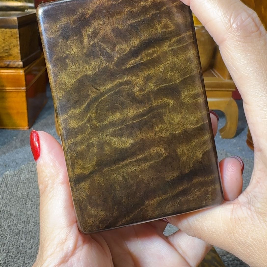 阴沉木昨天粗烟盒