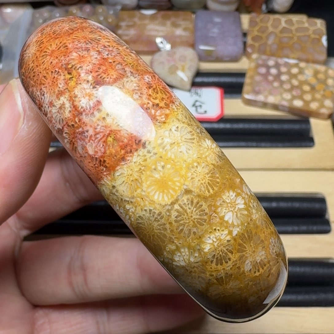 硅化玉纯天然色有机玉石未镶嵌57圈口