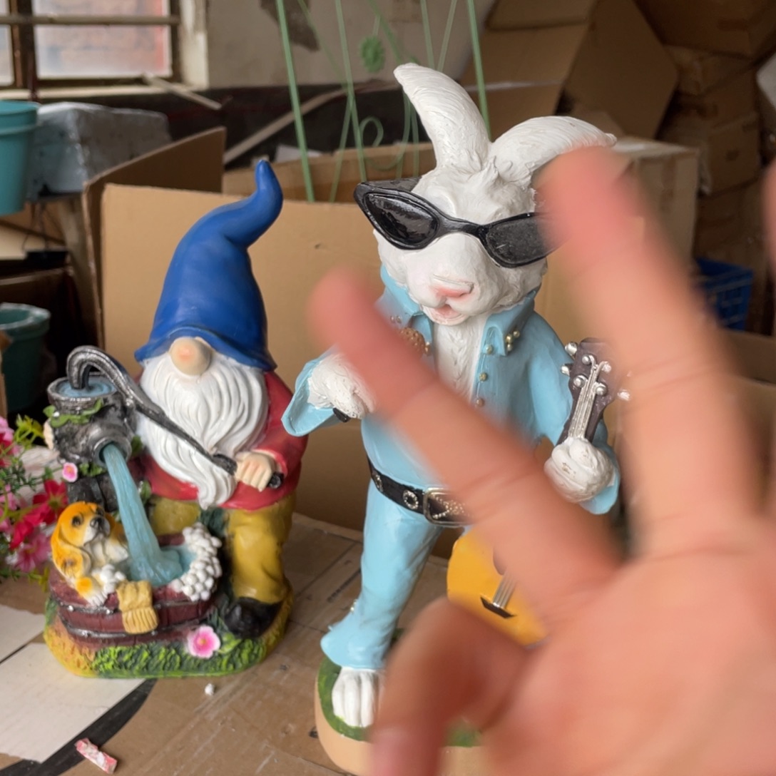 【闪购商品】树脂摇滚风兔子摆件