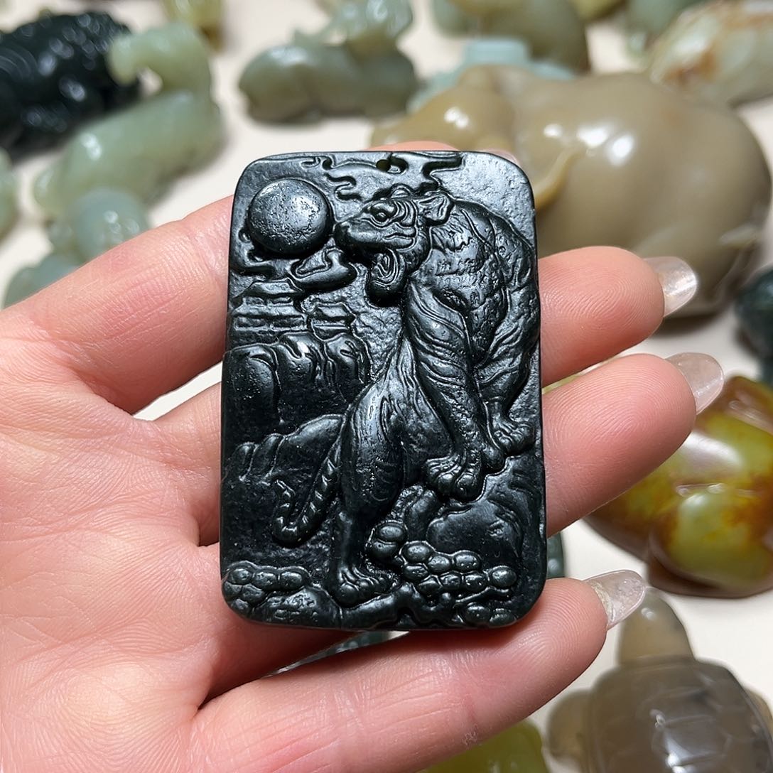 白玉菩提吊坠白玉菩提吊坠