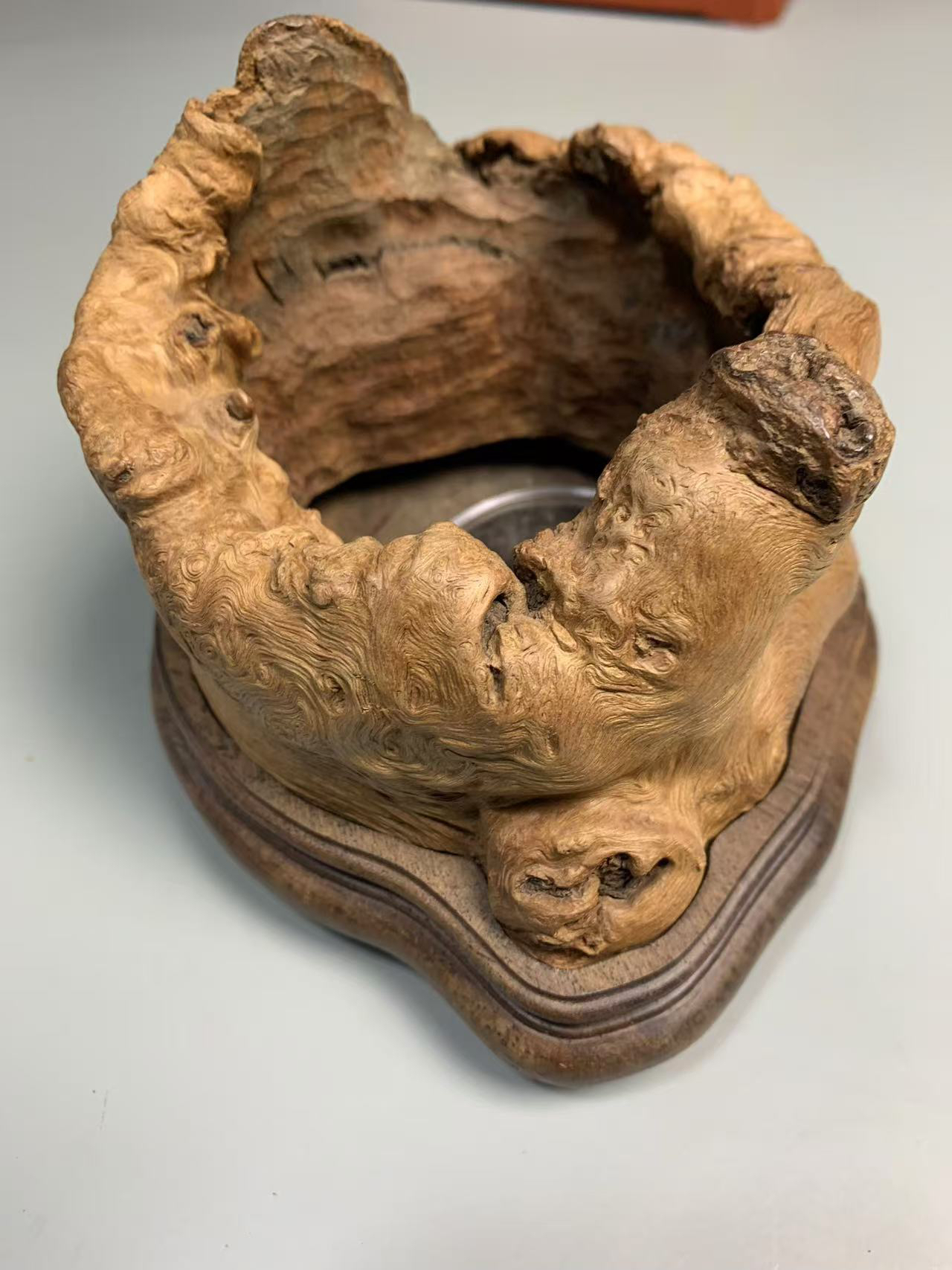 荔枝木材质，造型自然香炉，尺寸14×12×9cm，喜欢的留言纯手工