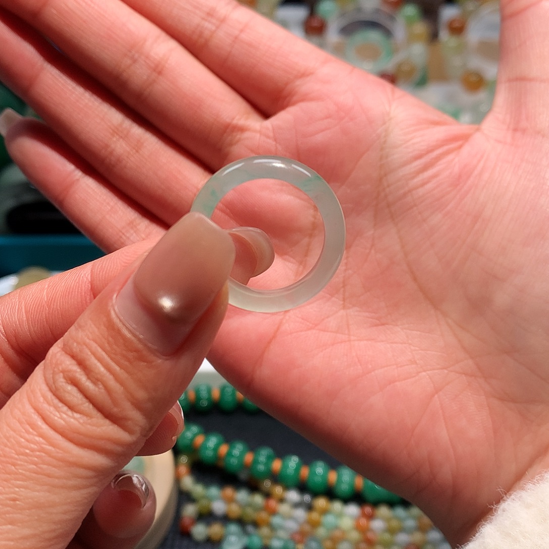 石英质玉未镶嵌戒指