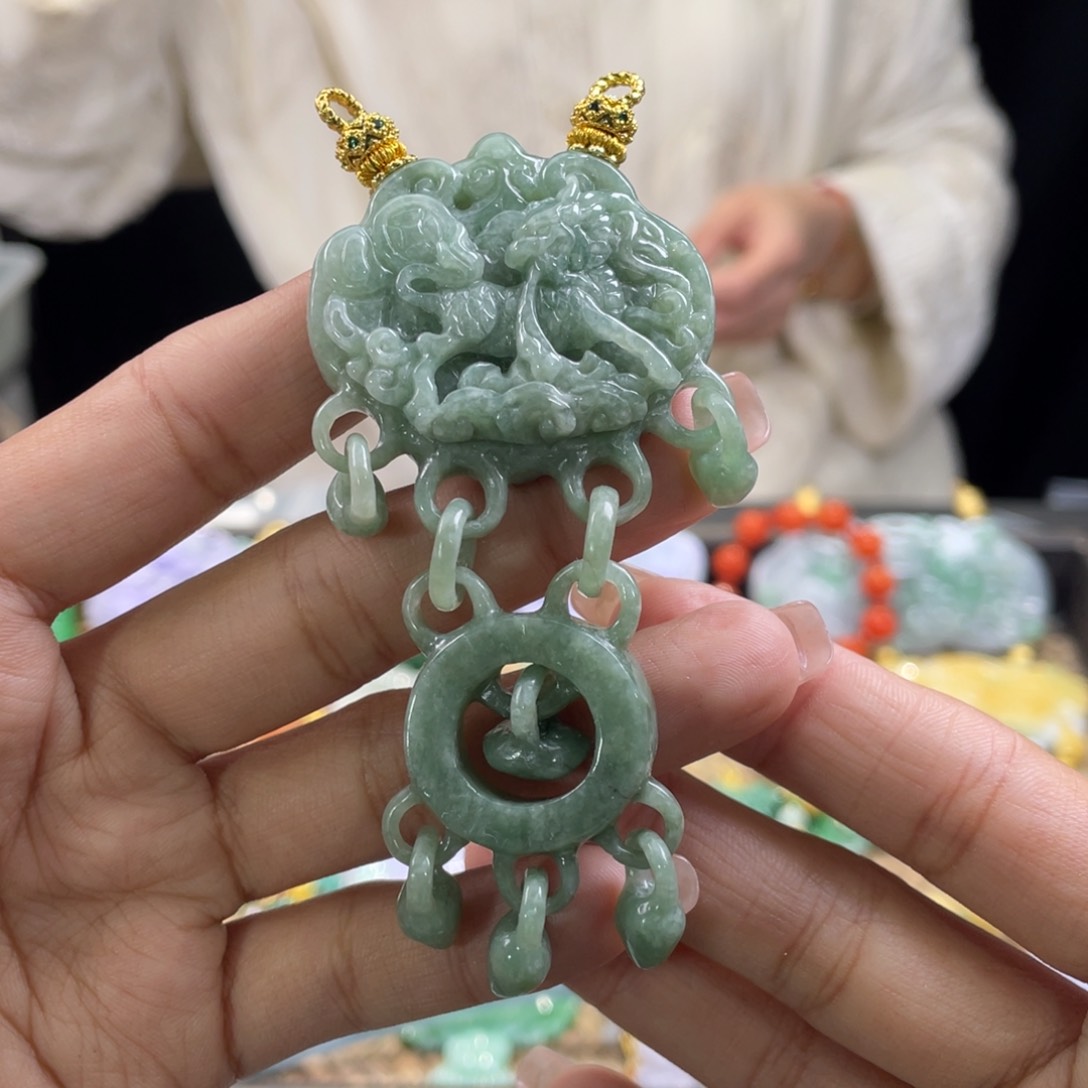 翡翠颈饰未镶嵌代编织