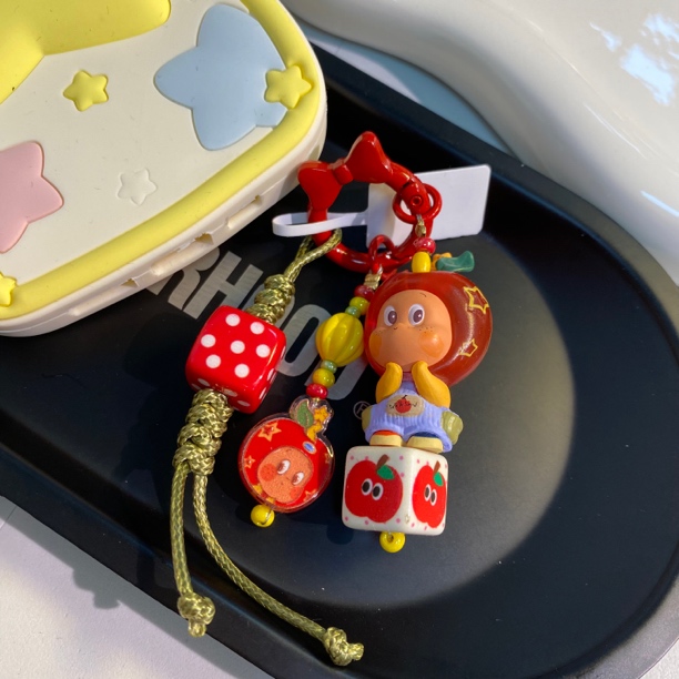 789星星人小姑娘手机链