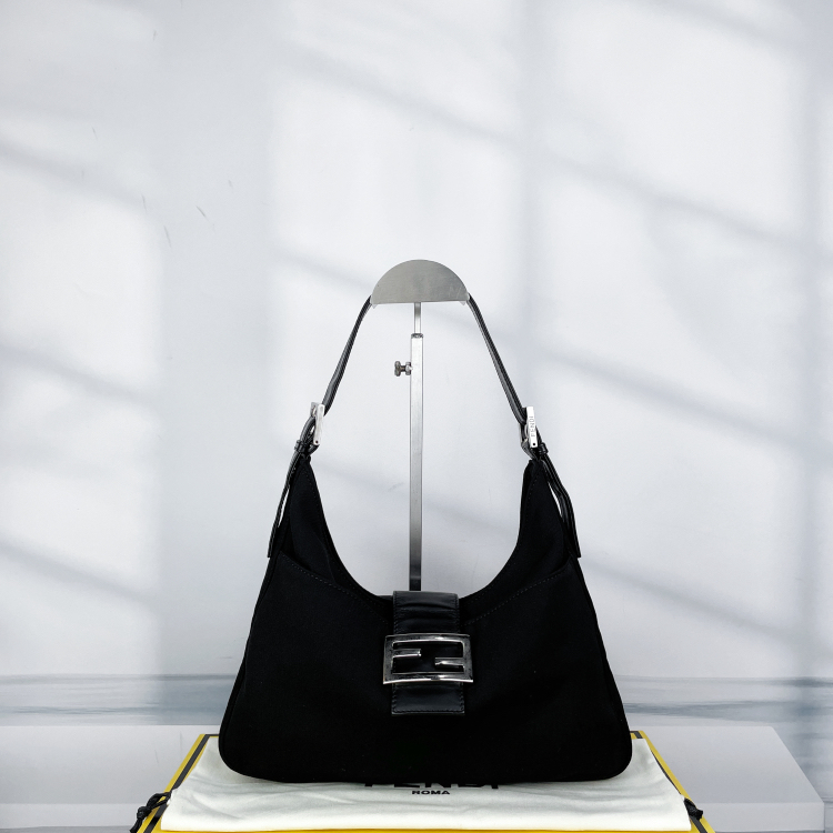 95新 FENDI/芬迪 /KIKI/单肩包/12003093