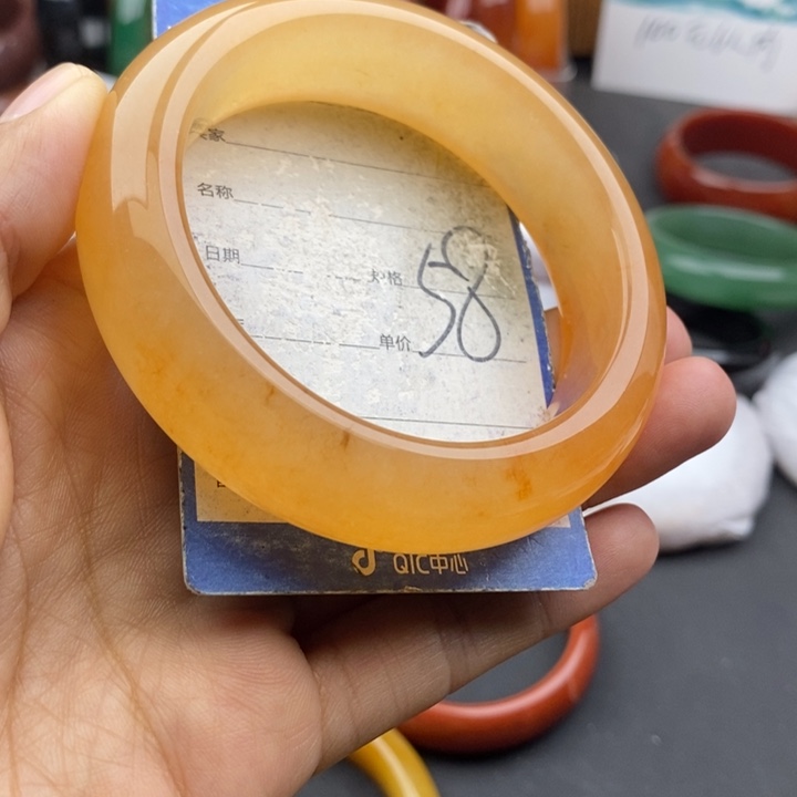 石英质玉未镶嵌手镯