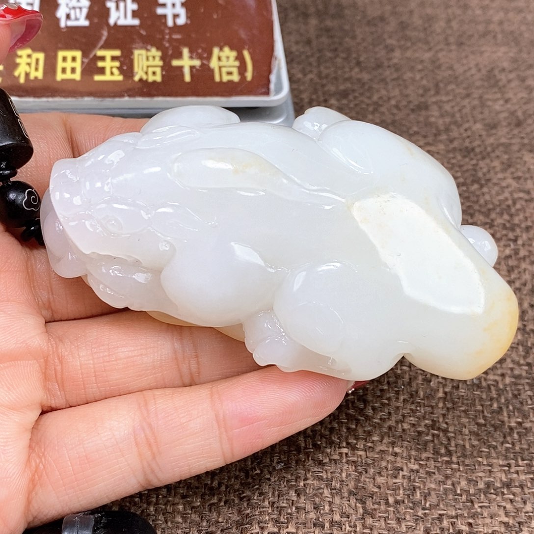 和田玉颈饰未镶嵌