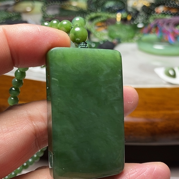 和田玉（碧玉）未镶嵌颈饰