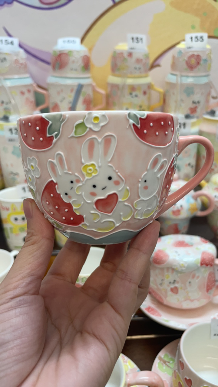 原创手工手绘马克杯早餐杯草莓可爱水杯把手杯咖啡杯釉下彩陶瓷杯