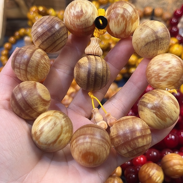 扬***气木质类2.5原木琥珀木