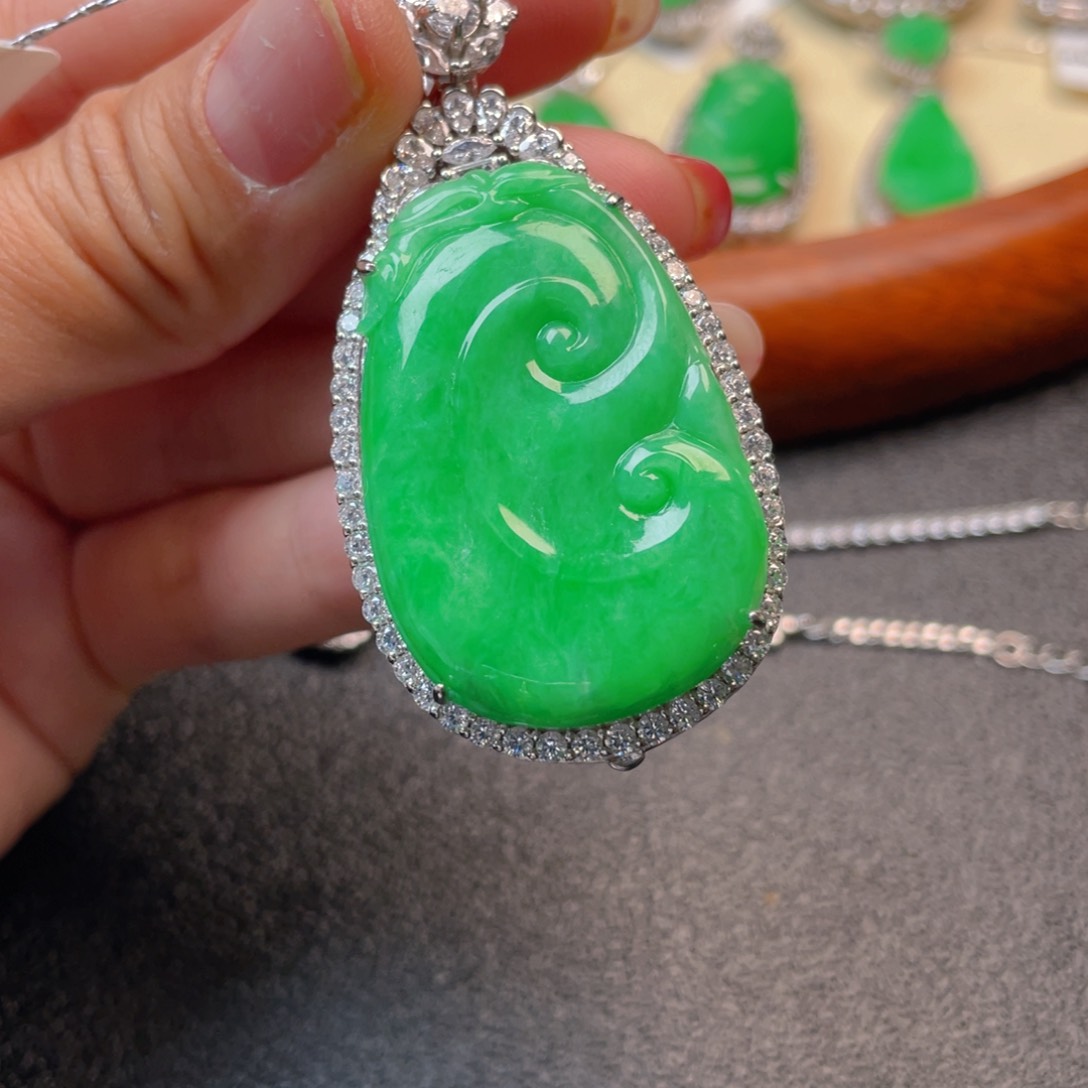 翡翠吊坠(不含链)银S925镶嵌