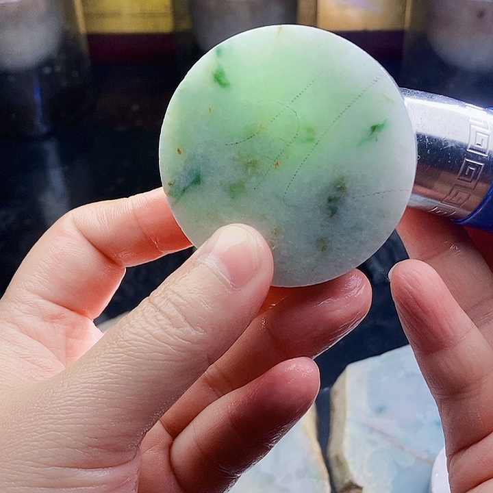 翡翠未镶嵌颈饰毛料43
