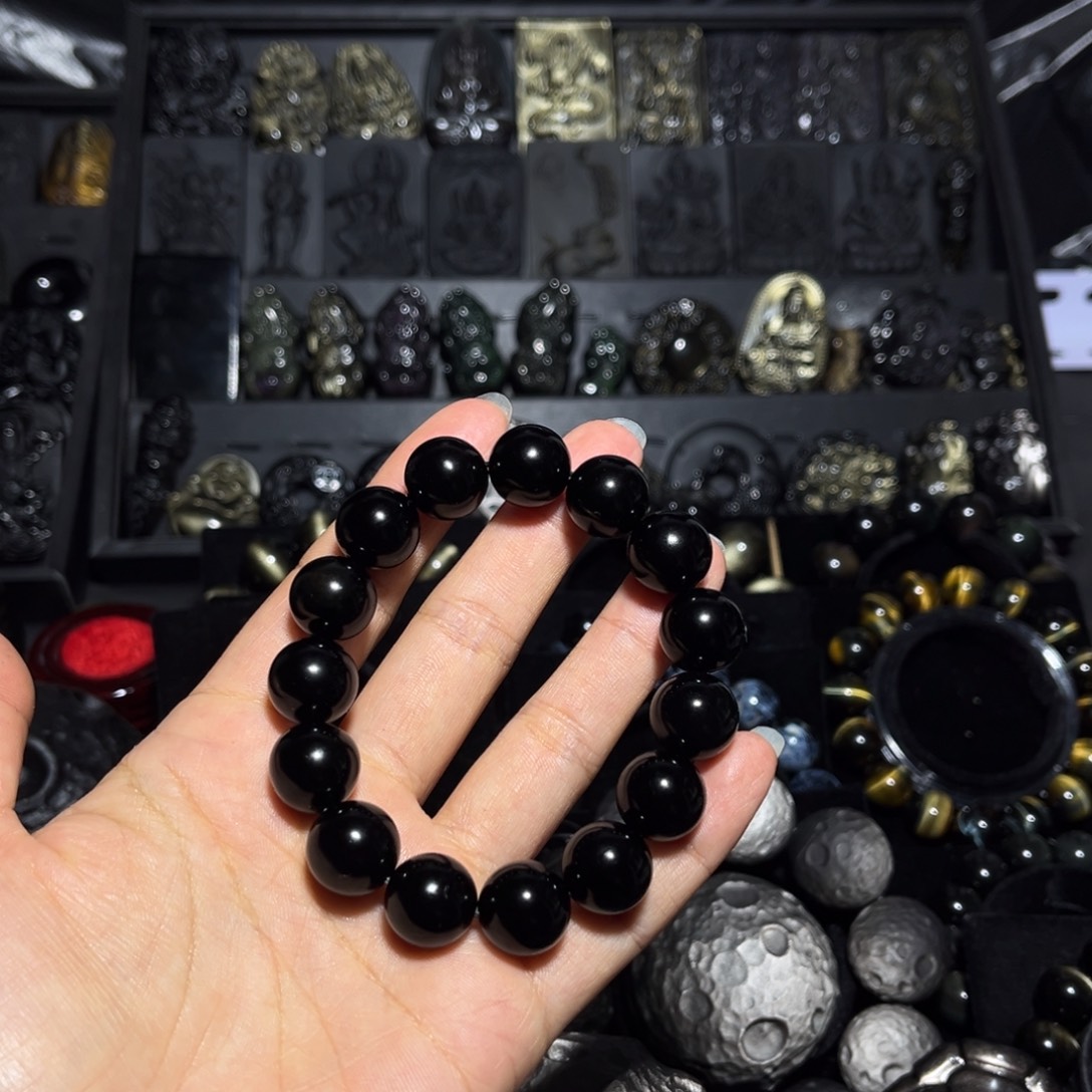 玩***起黑曜岩未镶嵌珠宝奇石