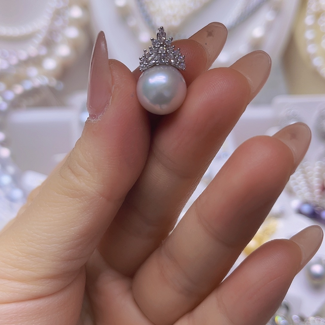 淡水珍珠吊坠或者耳钉未镶嵌