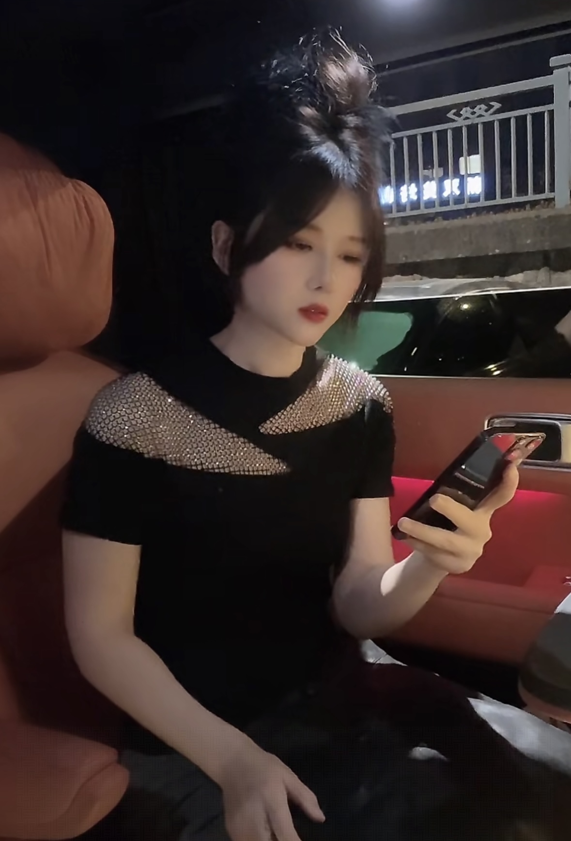 【麦德多】2025Q短袖新款气质镂空短袖洋气打底显瘦666633333