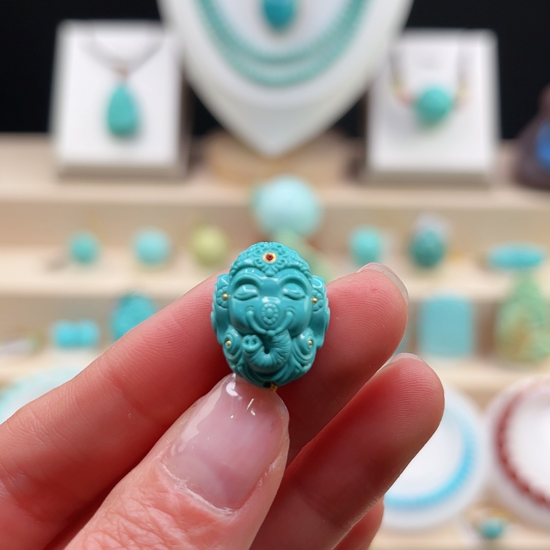 绿松石配饰未镶嵌