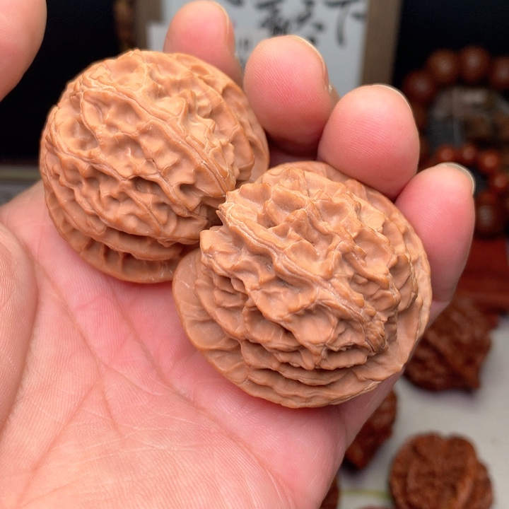 文玩核桃把件苹果园