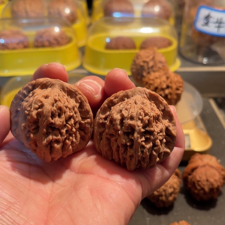 文玩核桃把件刘*全品四座楼43