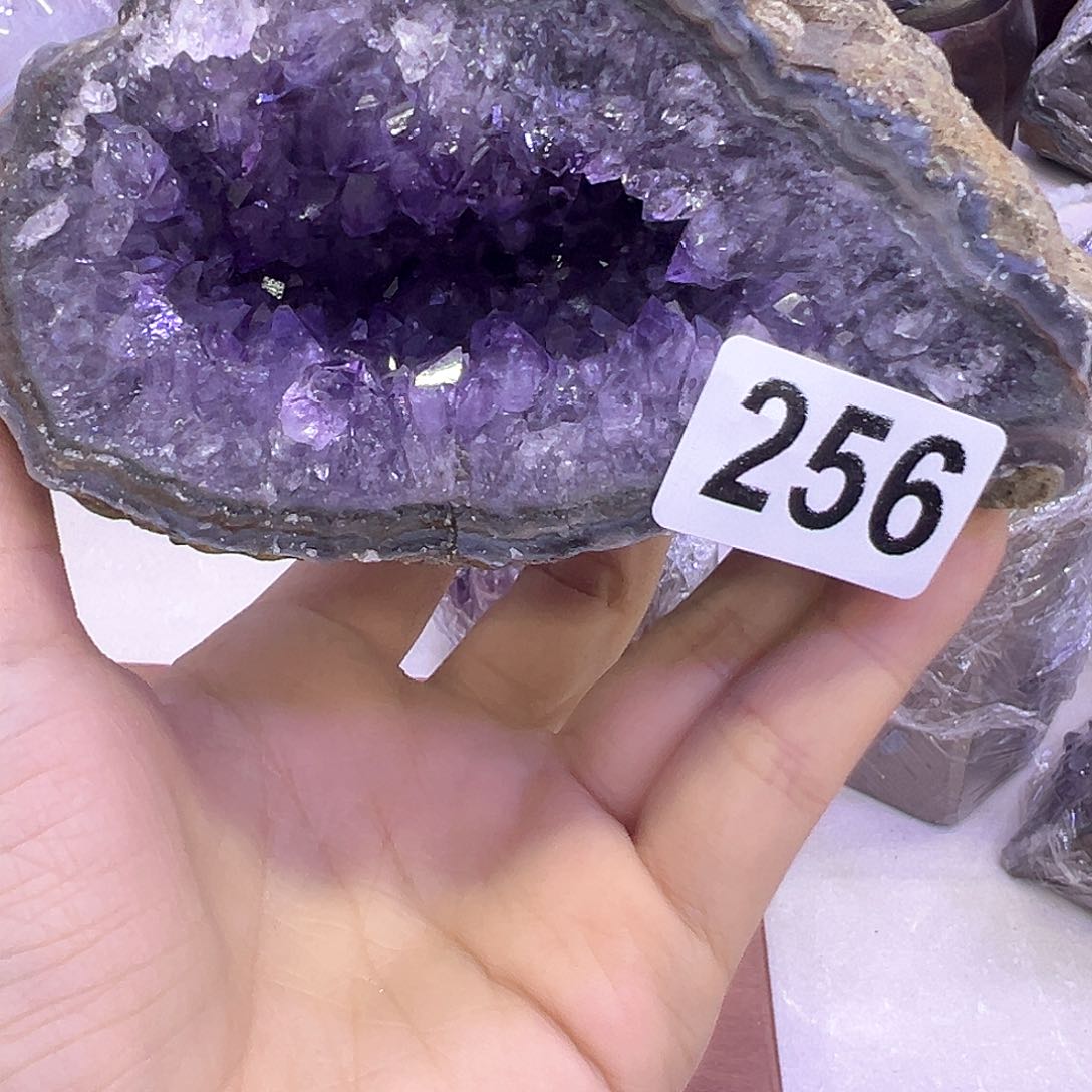 紫晶水晶摆件未镶嵌