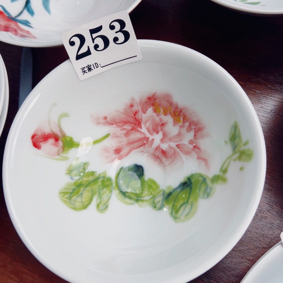 景德镇陶瓷手工手绘制作