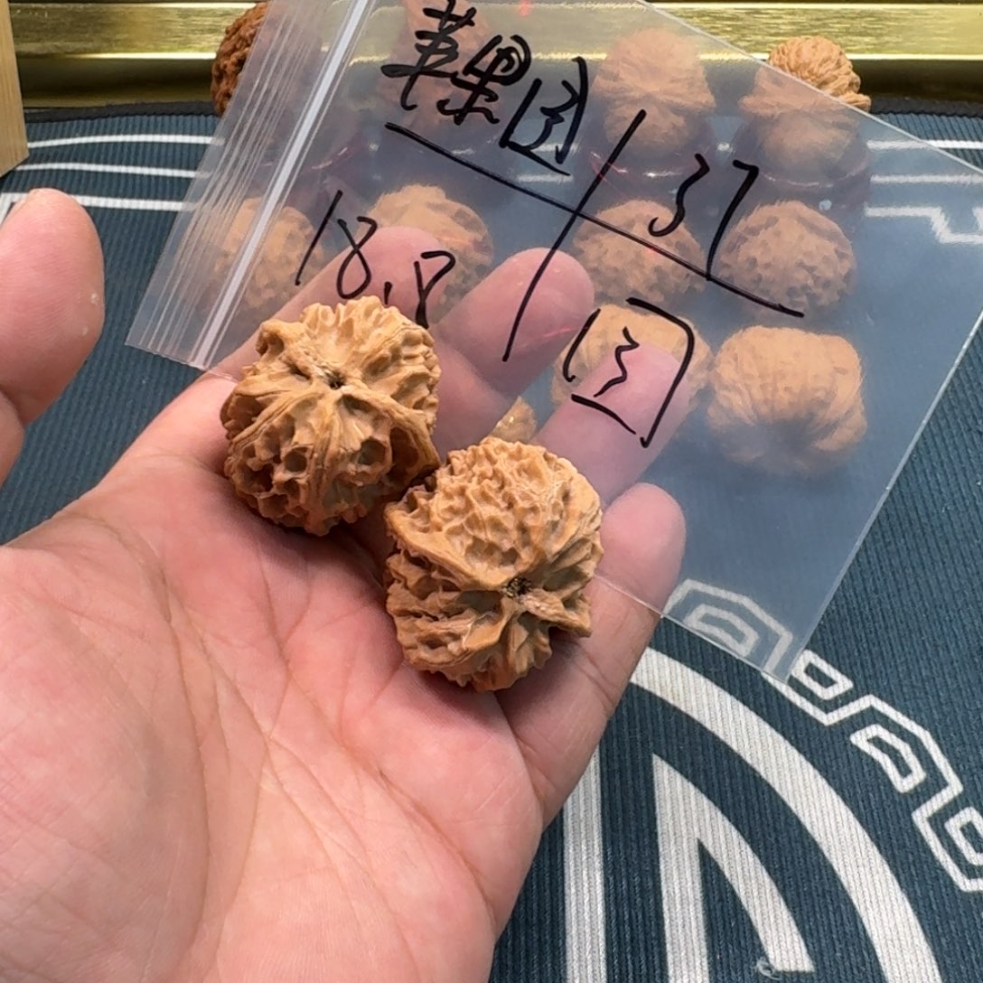 文玩核桃吊坠苹果园37尺3号