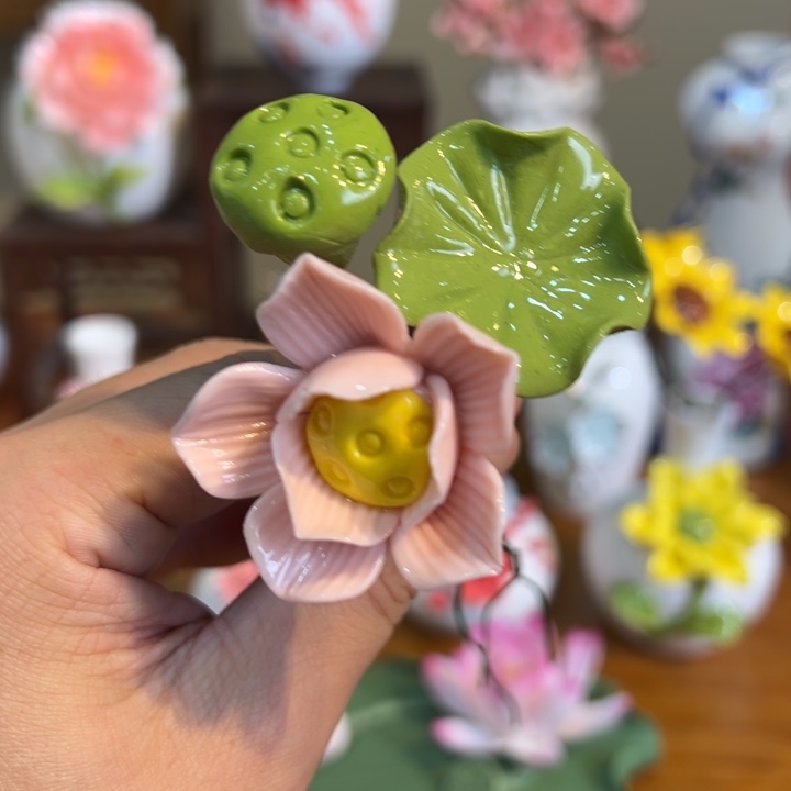 手工精致陶瓷摆件