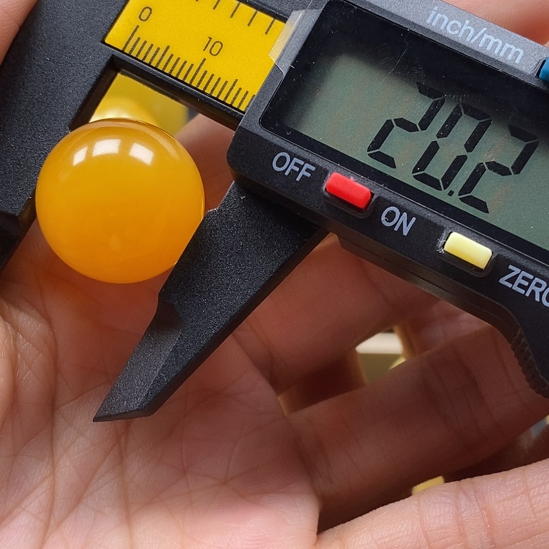 ****陈琥珀未镶嵌珠宝奇石