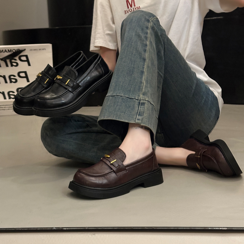 3公分圆头显脚小超轻软底轻便学院风秋季平跟青年乐福鞋单鞋时尚