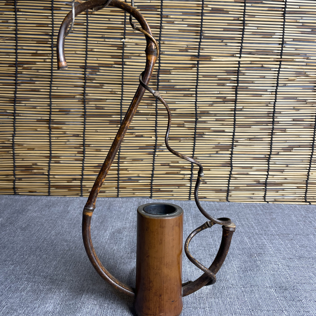 【老竹挂花入：竹韵天成，茶道花道的古雅孤品】