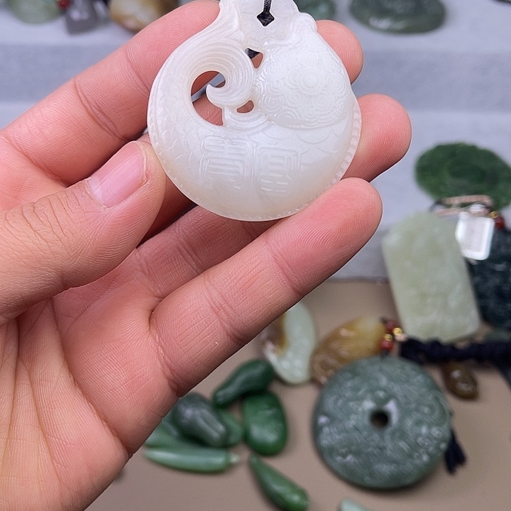 和田玉吊坠(不含链)未镶嵌