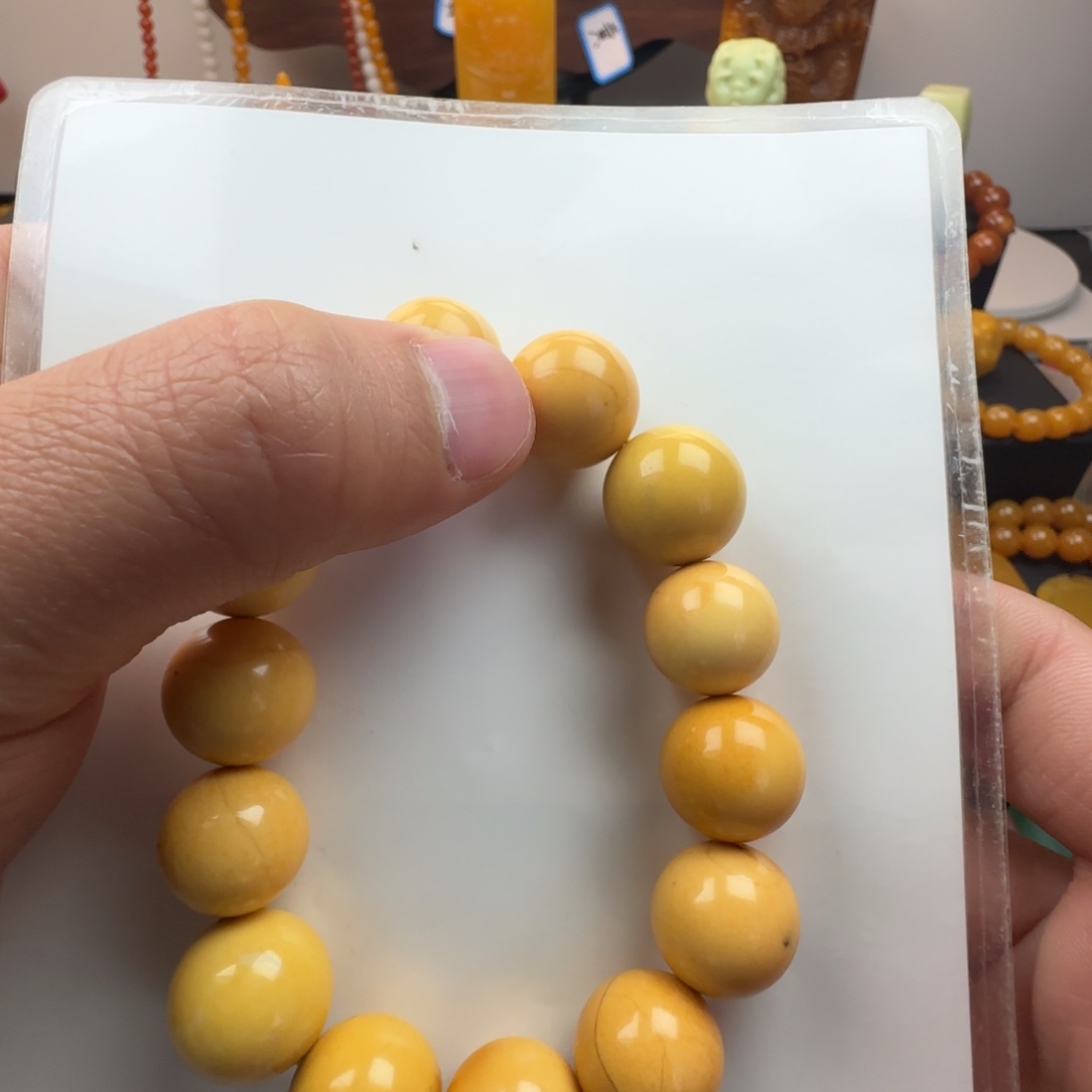 石英质玉颈饰合金