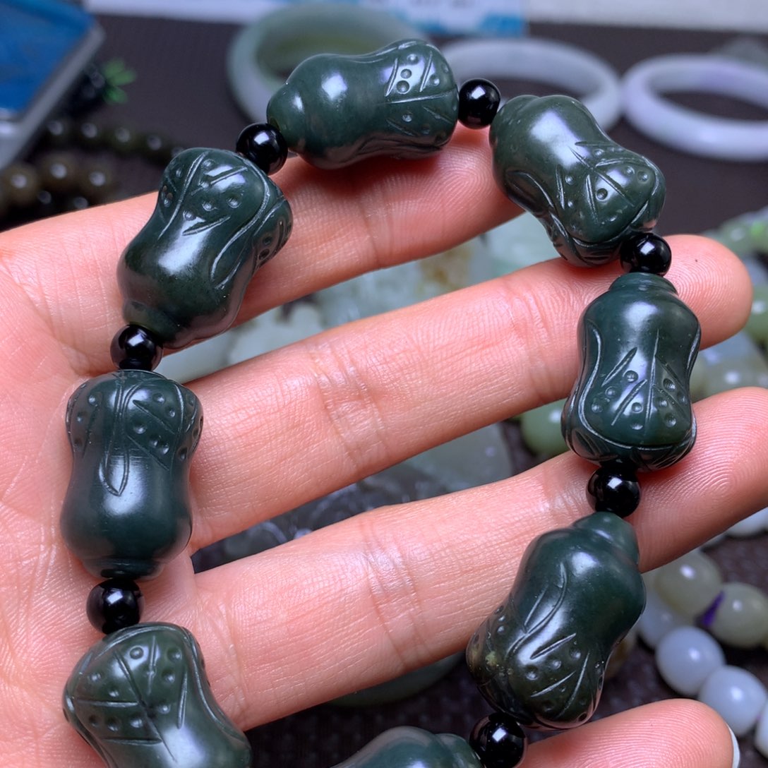 未镶嵌手串和田玉