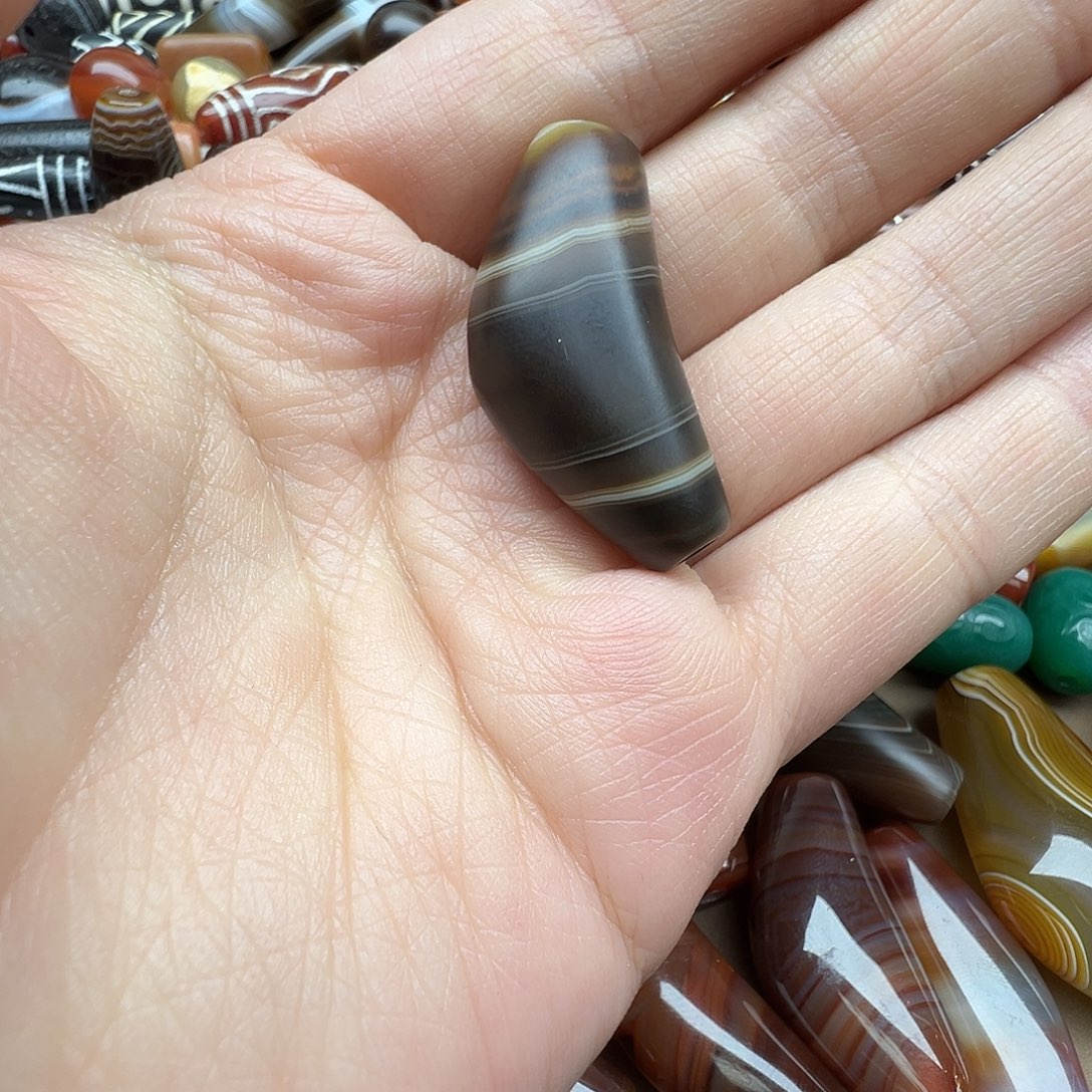 榻***子玛瑙/玉髓未镶嵌珠宝半成品
