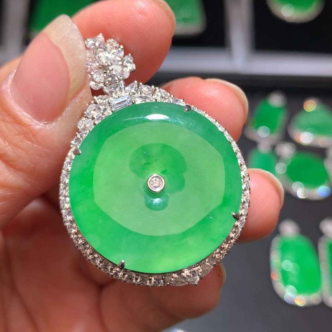 翡翠颈饰18K金镶嵌平***❤翡翠