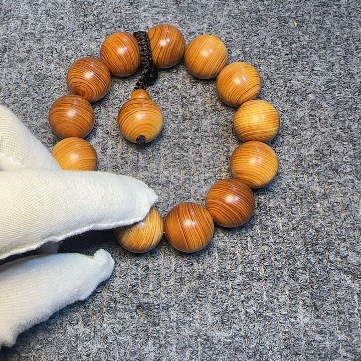 浅***荷柏木（崖柏）全陈化老料把件串