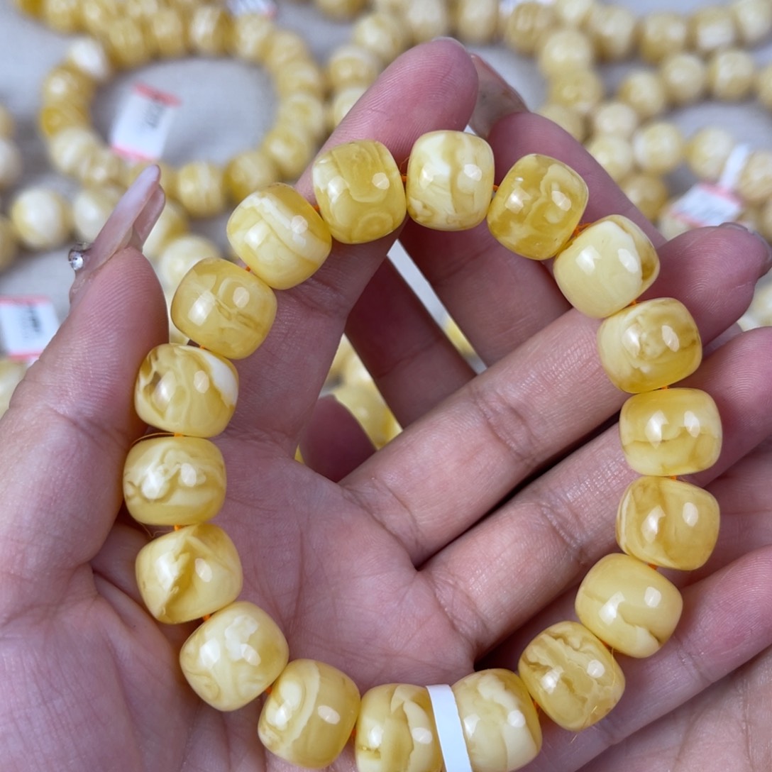 琥珀裸石未镶嵌尺寸13.3