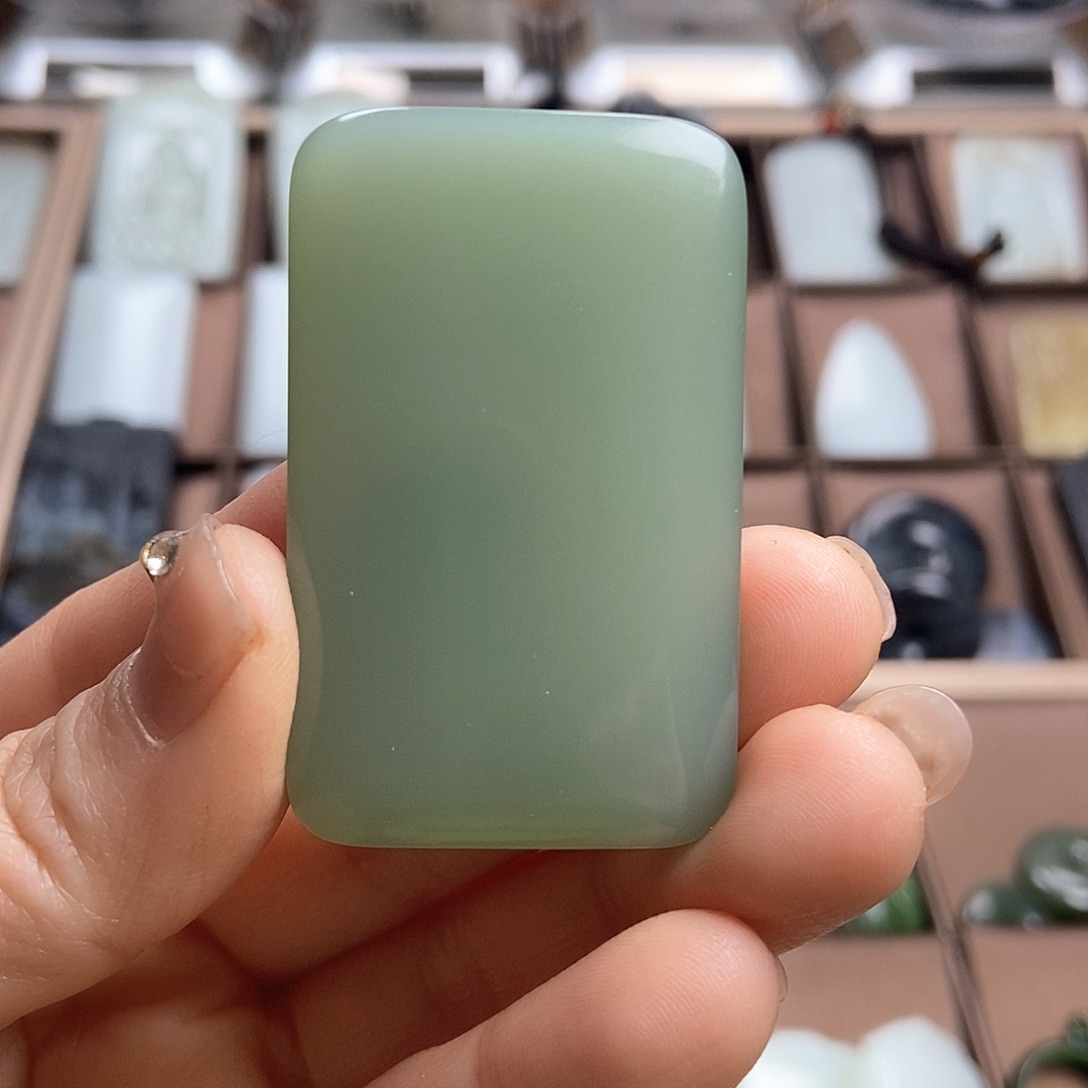 和田玉（糖玉）颈饰未镶嵌