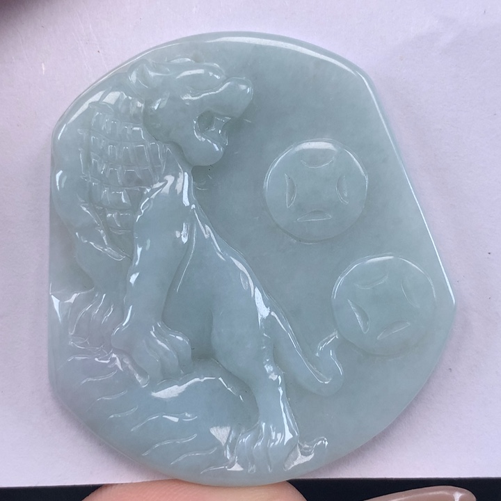 颈饰未镶嵌翡翠虎